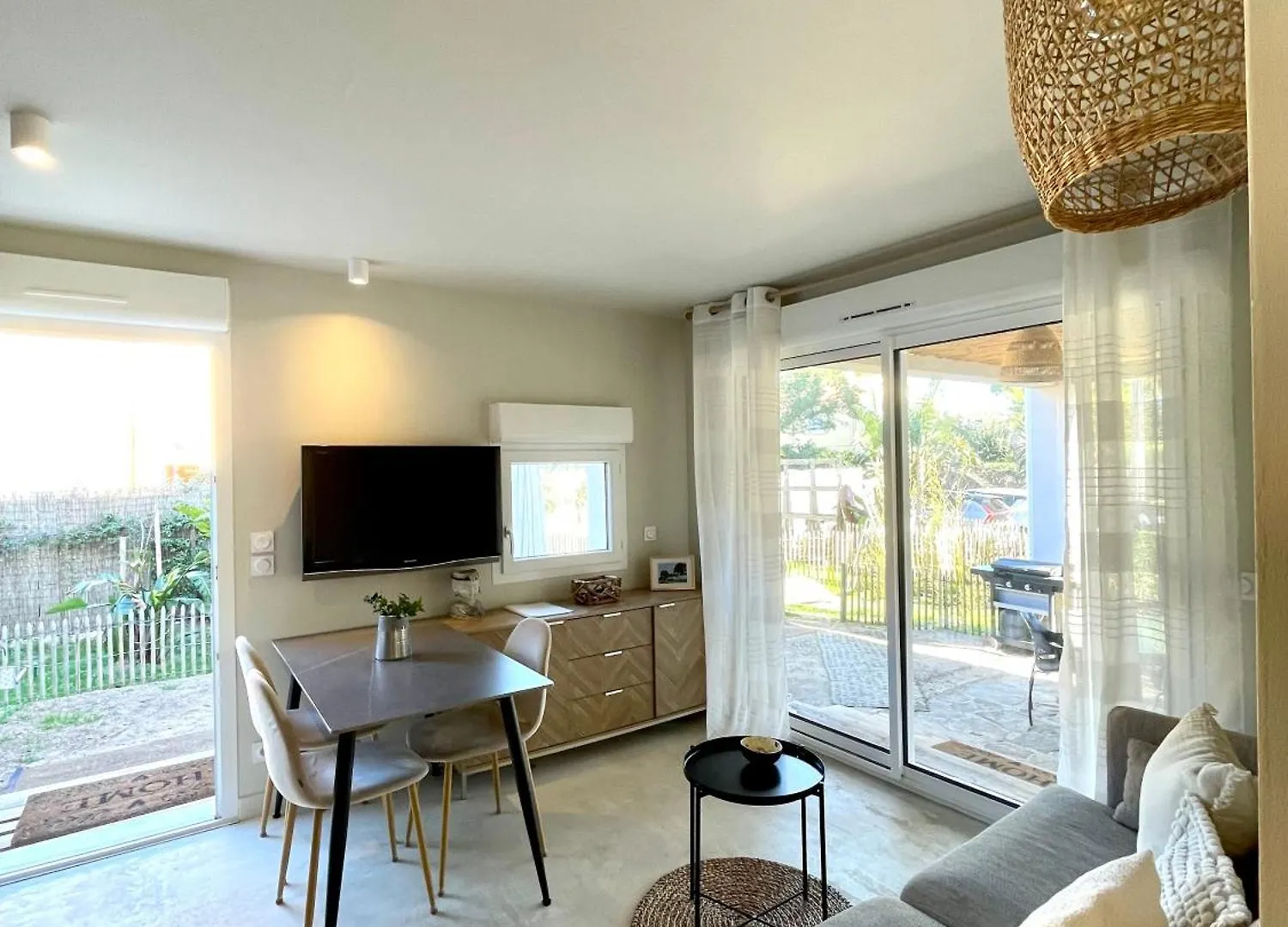 Holiday home Bas De Villa - 300M Plage De La Capte - 2 Hebergements Disponibles Hyeres